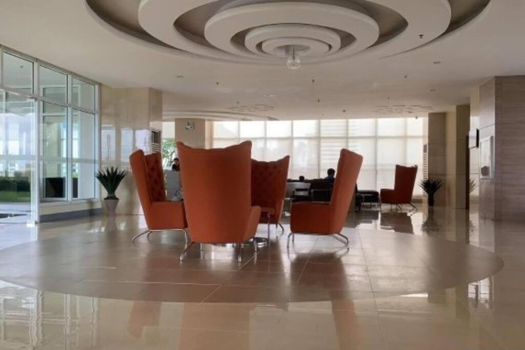 Cozy Studio Unit At Sun Residences Quezon City Buitenkant foto